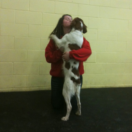 Trace giving Ashlee a kiss